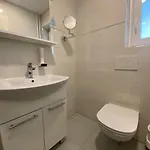 Kunstelj Hiša za goste