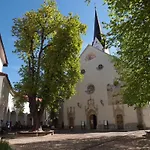 Kunstelj Hiša za goste