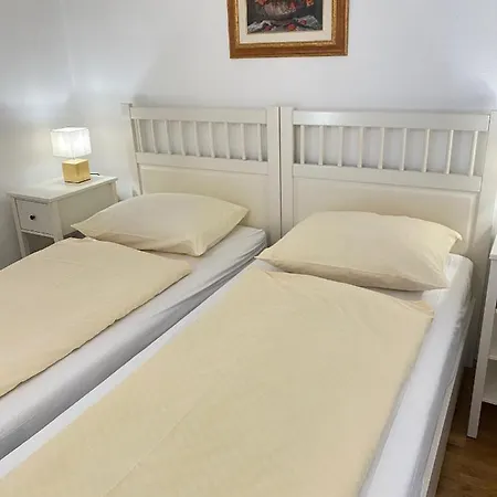 Kunstelj ゲストハウス 3*