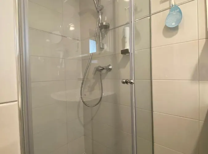 Kunstelj 3* רדובליצ'ה