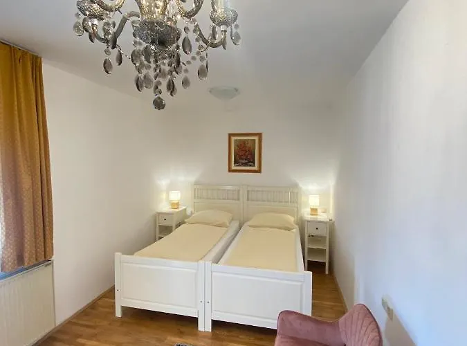 בית הארחה Kunstelj 3*