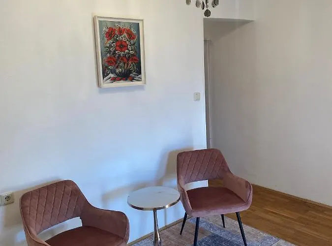 Kunstelj 3* רדובליצ'ה