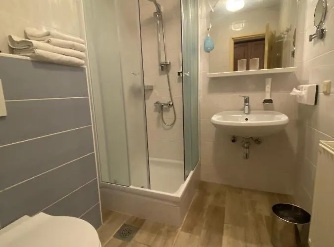 בית הארחה Kunstelj 3*