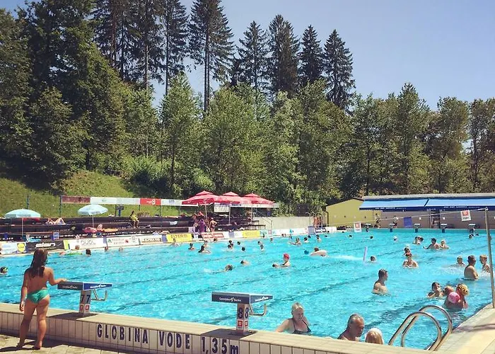 Kunstelj בית הארחה רדובליצ'ה