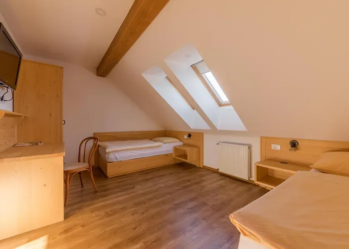 Kunstelj בית הארחה