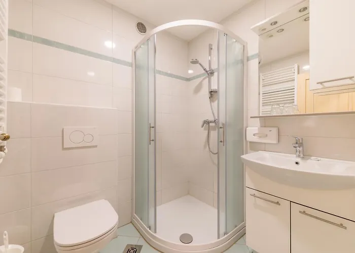 Kunstelj 3* רדובליצ'ה